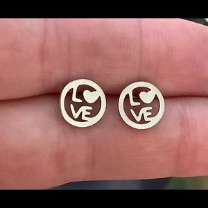 Stainless steel love earrings silver new